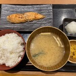 しんぱち食堂 - 朝じゃけ定食ご飯普通