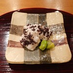 おかもと - ハモの塩焼き、あかめじそ、そら豆