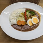 CAFE DINING HIKARI - この野菜の彩りを見て！食べるのがもったいないと思いながら、美味しくいただきました。