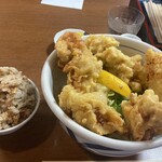 讃松庵 - 鶏天ぶっかけうどんと舞茸ごはん