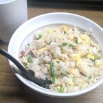 一元 - 料理写真:半炒飯¥400