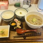 中華そば麦右衛門 - 個人的大好きな冷かけとろろ中華そばW(`0`)W今回のとろろご飯は卵黄付き^_^