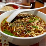 矢場味仙 - 台湾ラーメン（¥820税込）
      これぞ味仙名物だがね。矢場のは唐辛子がよーけ入っとるでよー、気ぃつけんとかんのだわ。