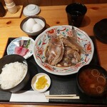 魚冠 - 鯛のあら炊き定食