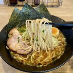 五郎家 - ストレート麺　(たぶん)全粒粉入り