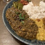 curry bar nidomi - 合挽きミンチのスパイスキーマ＋平さやインゲンのサブジ