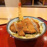 あやがわうどん - とんかつ＋えび天＋カレーうどん＝年明けうどん