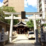 Sion - 道路を挟んで向かいにある『走水神社』。"はしうど"と読む。難読だ。