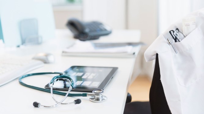 Tablet pc in doctor's office