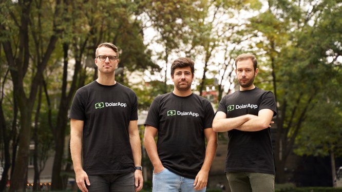 DolarApp founders Zach Garman, Álvaro Correa and Fernando Terrés