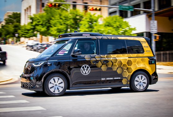 Volkswagen ID buzz autonomous v