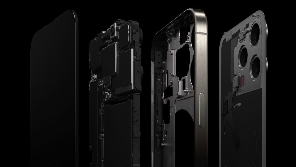 Apple iPhone 15 Pro interior, focus on repairability