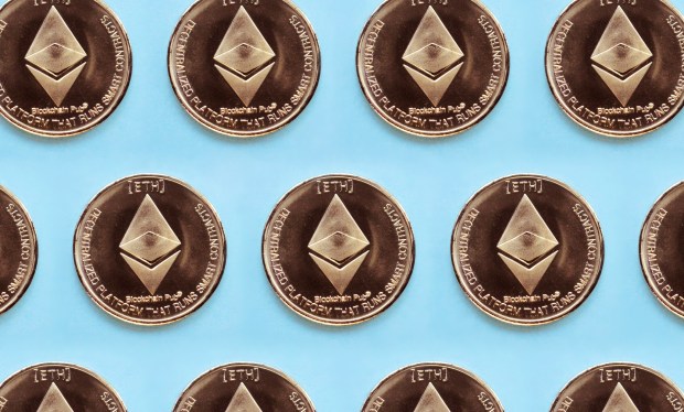 Seamless pattern Ethereum on blue background