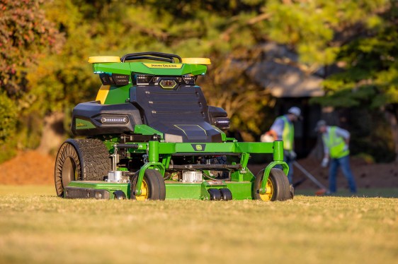 John Deere's robot lawnmower