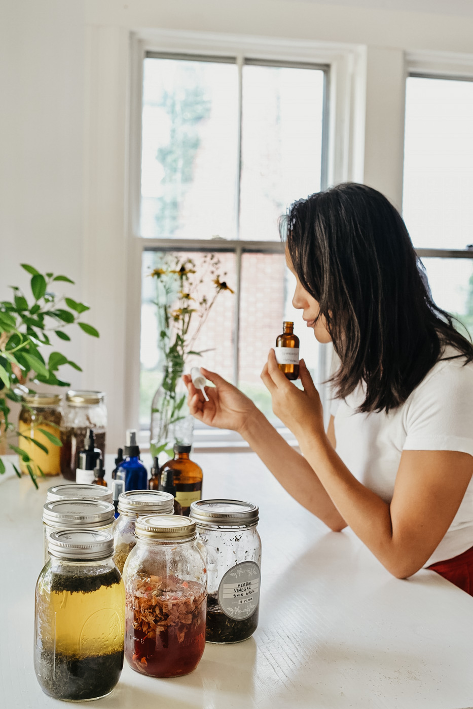 Making Herbal Preparations 101 Mini Course - learn how to make herbal remedies