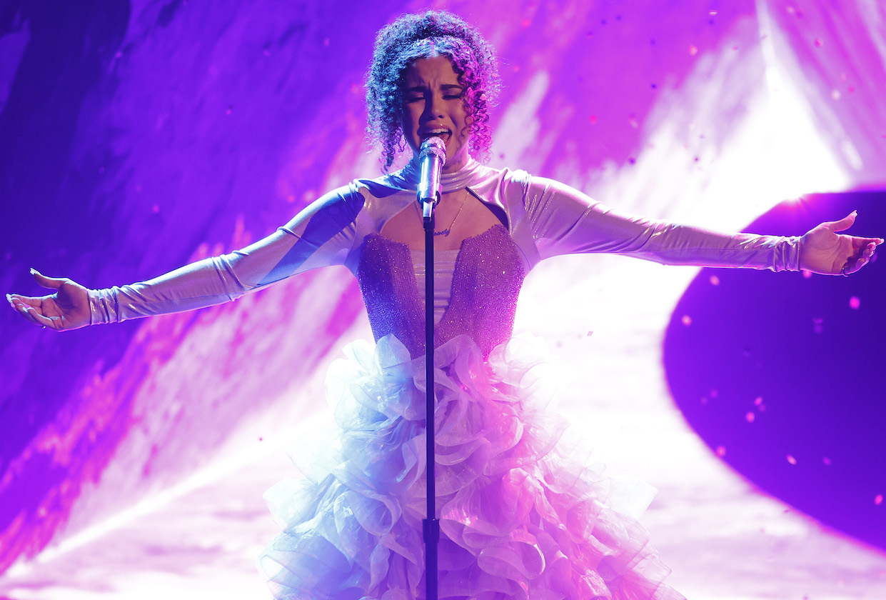THE VOICE -- "Live Semi-Final Top 9 Performances" Episode 2516A -- Pictured: Serenity Arce -- (Photo by: Trae Patton/NBC)