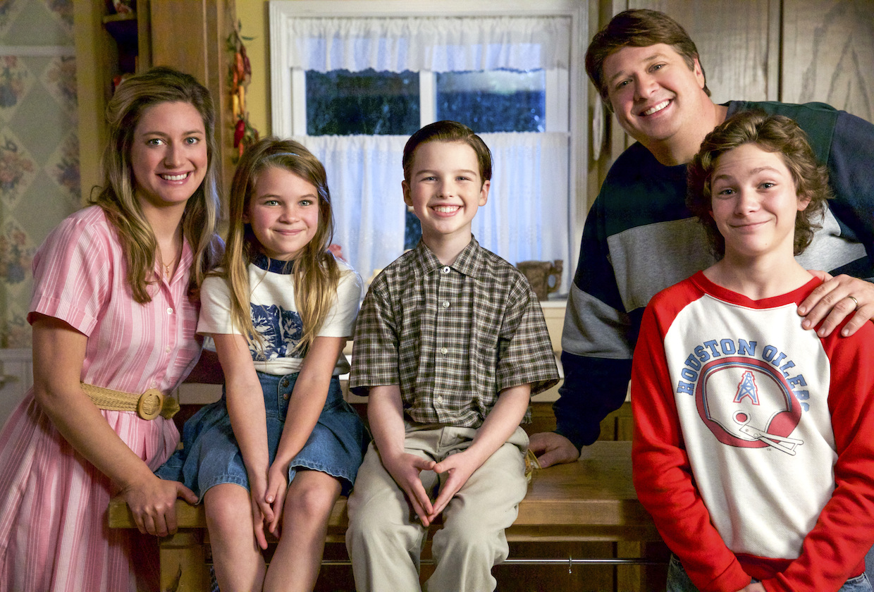 'Young Sheldon' Cast: Zoe Perry as Mary Cooper and Lance Barber as George Sr.