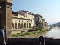 Margens do Arno, vistas da Ponte Vecchio (Ponte Velha), Florença