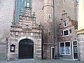 Ostportal mit ehemaligem Mesnerhaus der Westerkerk in Enkhuizen