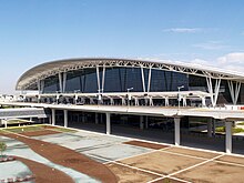 Una bajada de pasajeros de dos pisos en el aeropuerto