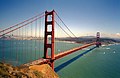 Über die Golden Gate Bridge führen gemeinsam der  und die  / Kalifornien