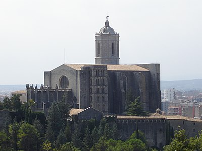 Català: Catedral des de Montjuïc. Italiano: La Cattedrale di Girona dal Montjuïc.