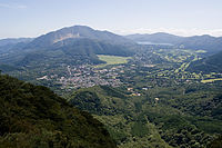 箱根山と芦ノ湖