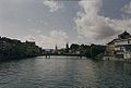 Deutsch: Limmat stromaufwärts von der Bahnhofbrücke mit Fraumünster und St. Peter English: Limmat river upstream from Bahnhofbrücke