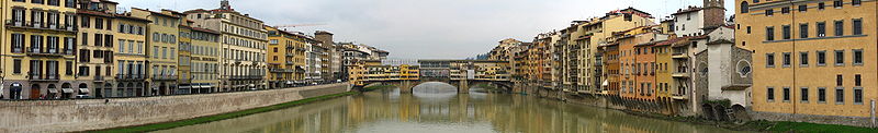 Panorámakép a Ponte Vecchio hídról