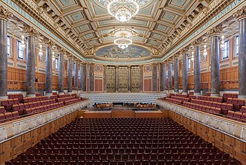 Friedrich von Thiersch Hall in the south wing, with the Kurhaus organ behind the grille