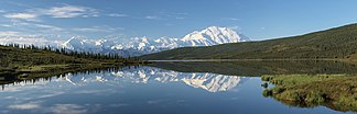 Spieglung vom Denali-Massiv im Wonder Lake