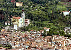 Panorama di Ala dall'alto