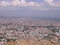 Ko Cochabamba he tāone nui o Poriwia.