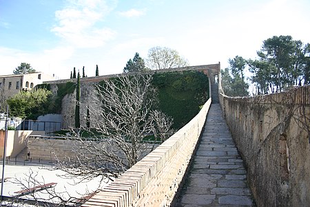 Català: Direcció a la catedral. Italiano: In direzione della Cattedrale.