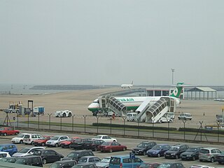 EVA Air McDonnell Douglas MD-90