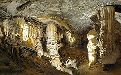 Cueva karstica de Postojna