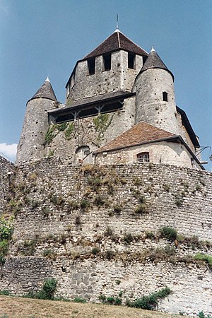 Tour César di Provins