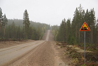 Even in high-income countries, some regional roads may be of lesser quality: road 945 in Kemijärvi (Finland); gravel and 15% slope