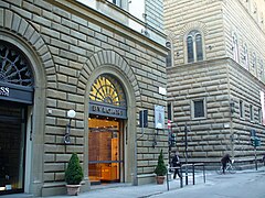 Palazzo Strozzi 01.JPG