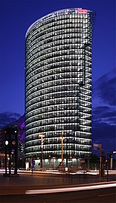 BahnTower bei Nacht