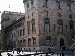 El Palau des del Carrer de Cavallers