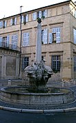 La fontaine des Quatre-Dauphins.