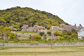 全景（後背に久松山）