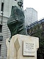 Monumento a Salvador Allende en la Plaza de la Constitución