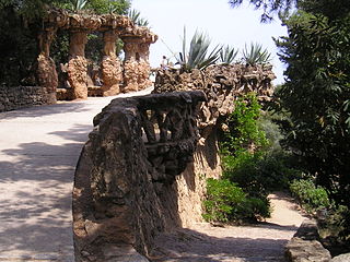 Viaduct of the window boxes Viaducto de las jardineras