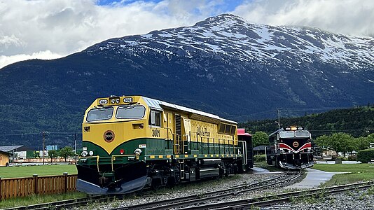 Newer Engines 3001 & 3005 early morning May 2023.