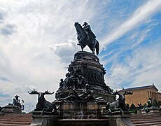 Washington Monument at Eakins Oval