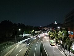 Seoul at night, itaewon.jpg