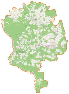 Mapa konturowa powiatu żarskiego, po lewej nieco na dole znajduje się punkt z opisem „Park Mużakowski”