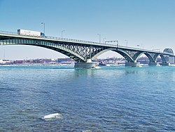 Peace Bridge tra Fort Erie e Buffalo